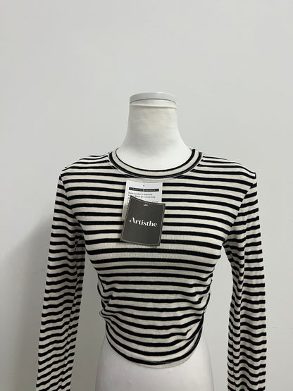 Artisthe Tops as clothing Black & White Striped Cropped Top Retro & Stylish Slim-Fitting A Versatile Essential for Four-Season Outfits