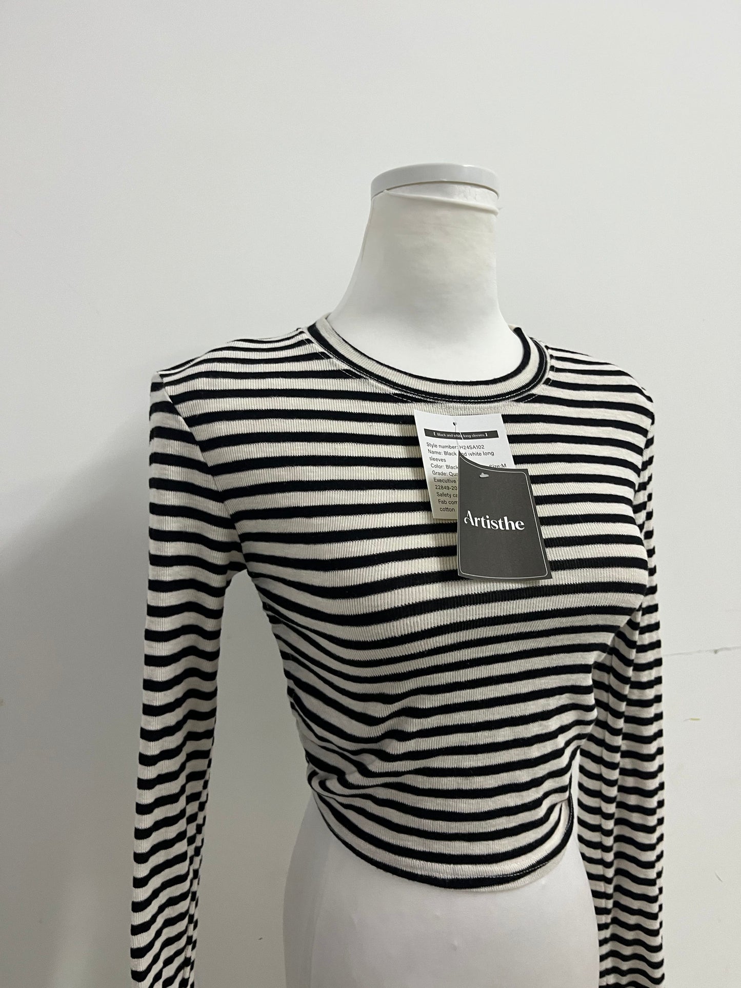 Artisthe Tops as clothing Black & White Striped Cropped Top Retro & Stylish Slim-Fitting A Versatile Essential for Four-Season Outfits
