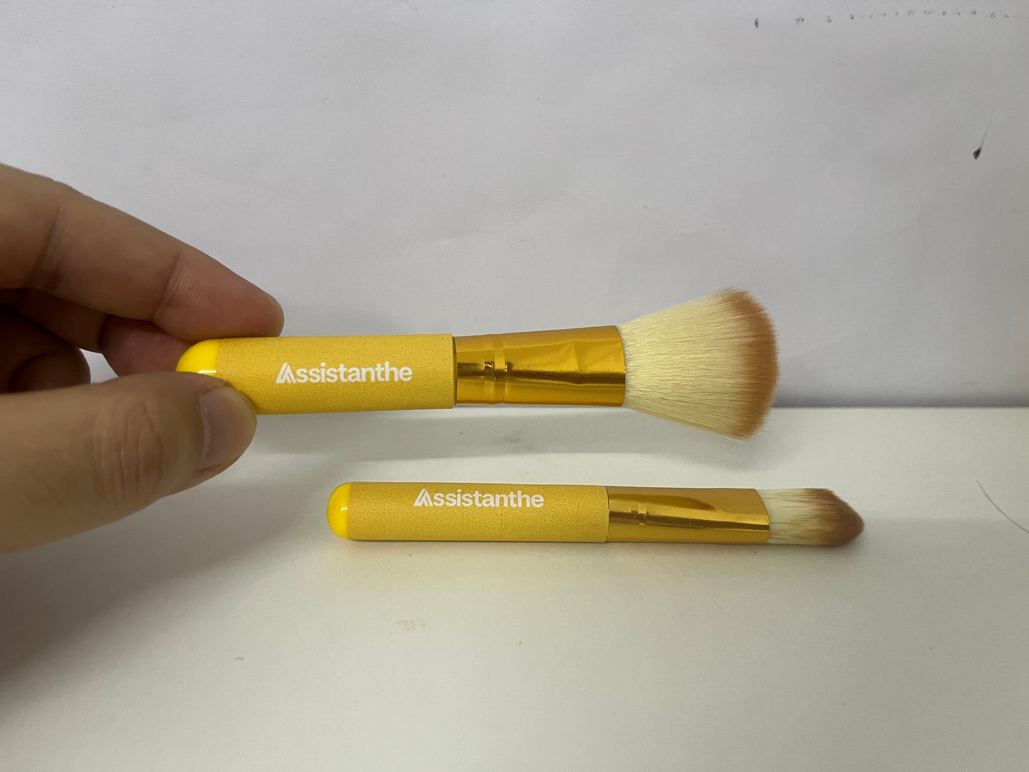 【Assistanthe Make-up Brushes】—— Stylish & Functional Brushes for Flawless Makeup