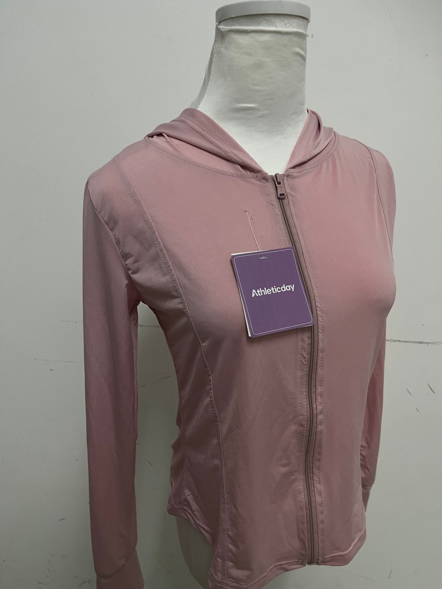 【Athleticday Light Pink Hooded Top】—— Comfort & Style for Daily Movement