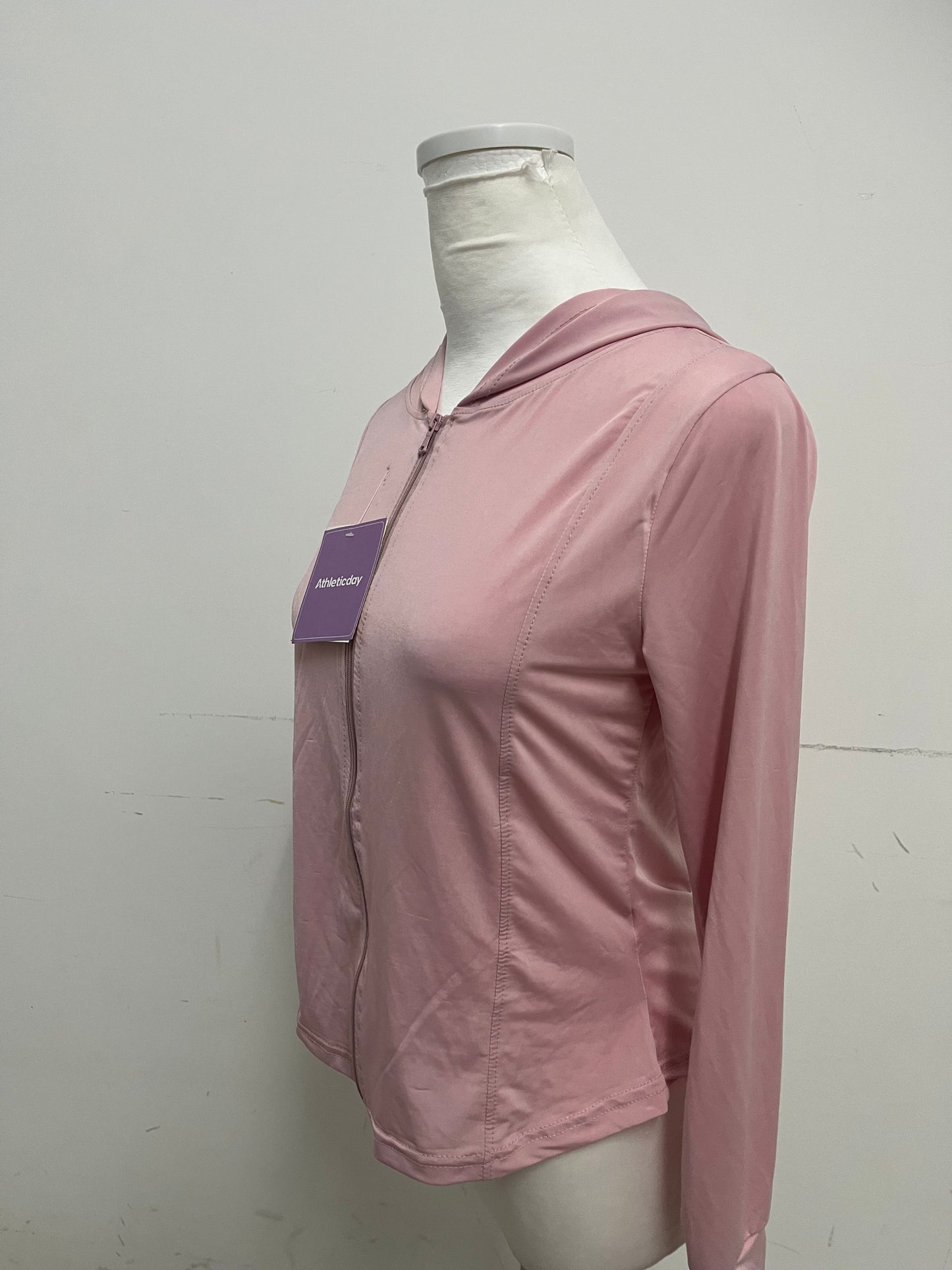 【Athleticday Light Pink Hooded Top】—— Comfort & Style for Daily Movement