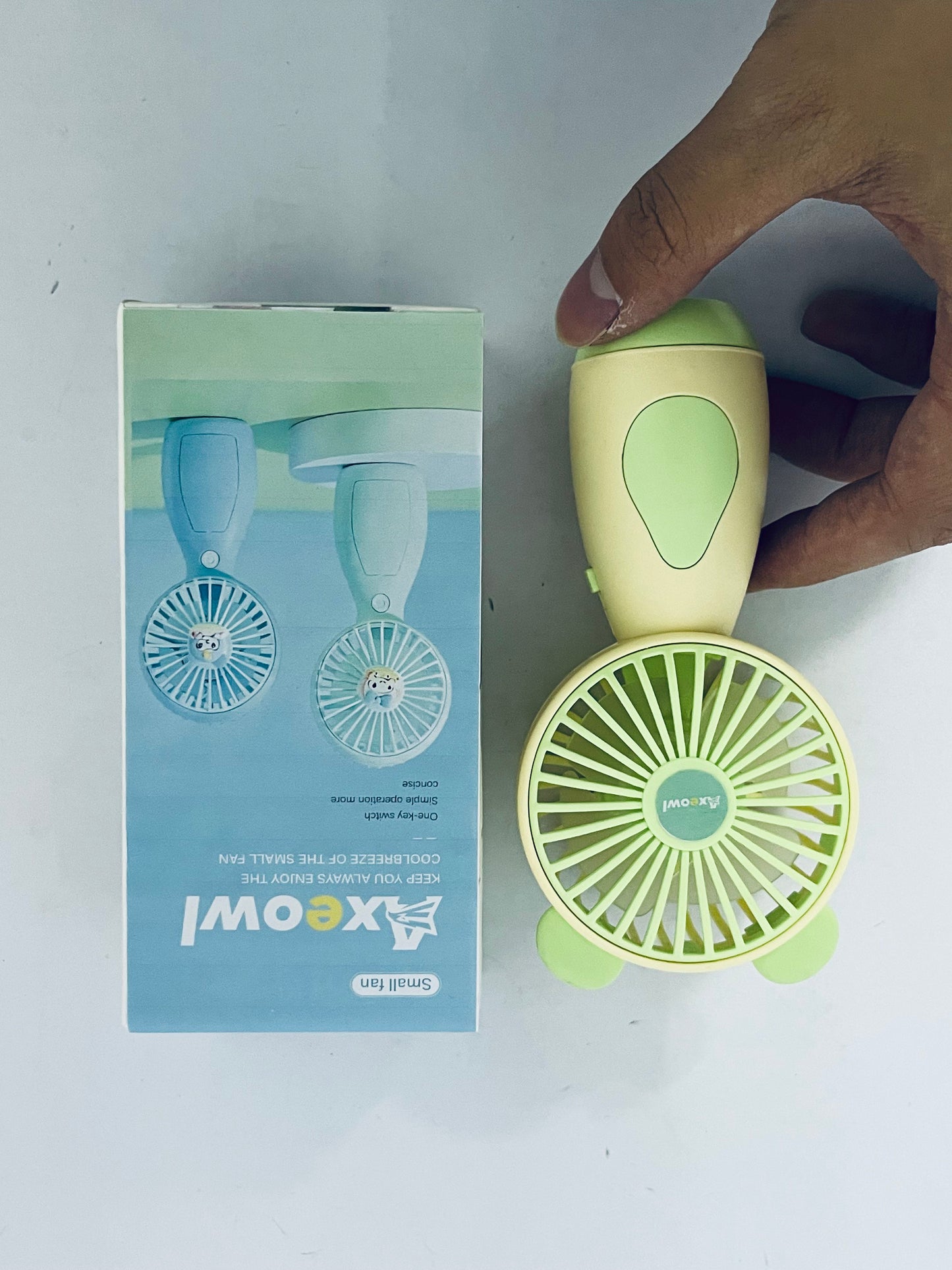 Axeowl Electric fans Portable Fan USB Charging Low Noise High Wind Cute Portable Desktop Handheld Small Fan Handheld Fan,Adjustable Powerful Wind for Office & Outdoor