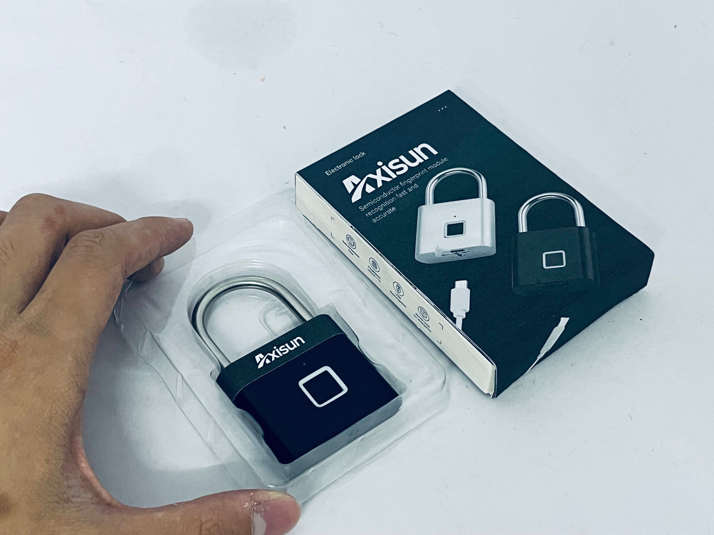 Axisun Smart Fingerprint Padlock, Semiconductor Fingerprint Recognition Electronic Lock, Portable Anti-Theft Lock for Backpack, Locker, Dormitory, Gym, etc.