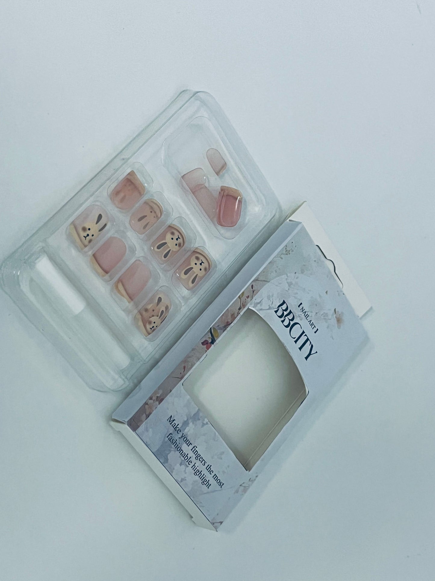 BBCITY Cute Rabbit Press On Nails, Short Length Fake Nails, Easy Application for a Lovely Manicure