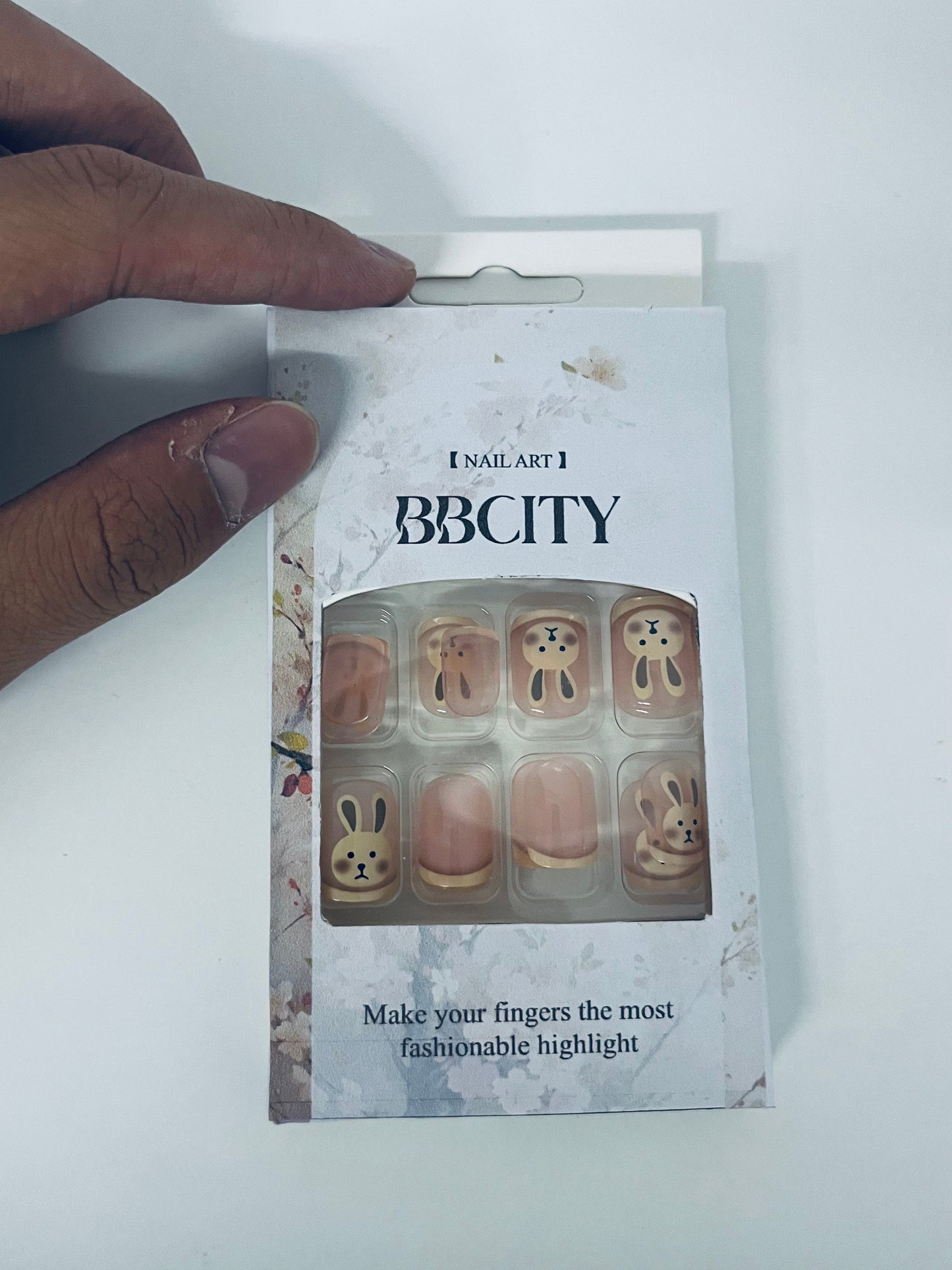 BBCITY Cute Rabbit Press On Nails, Short Length Fake Nails, Easy Application for a Lovely Manicure