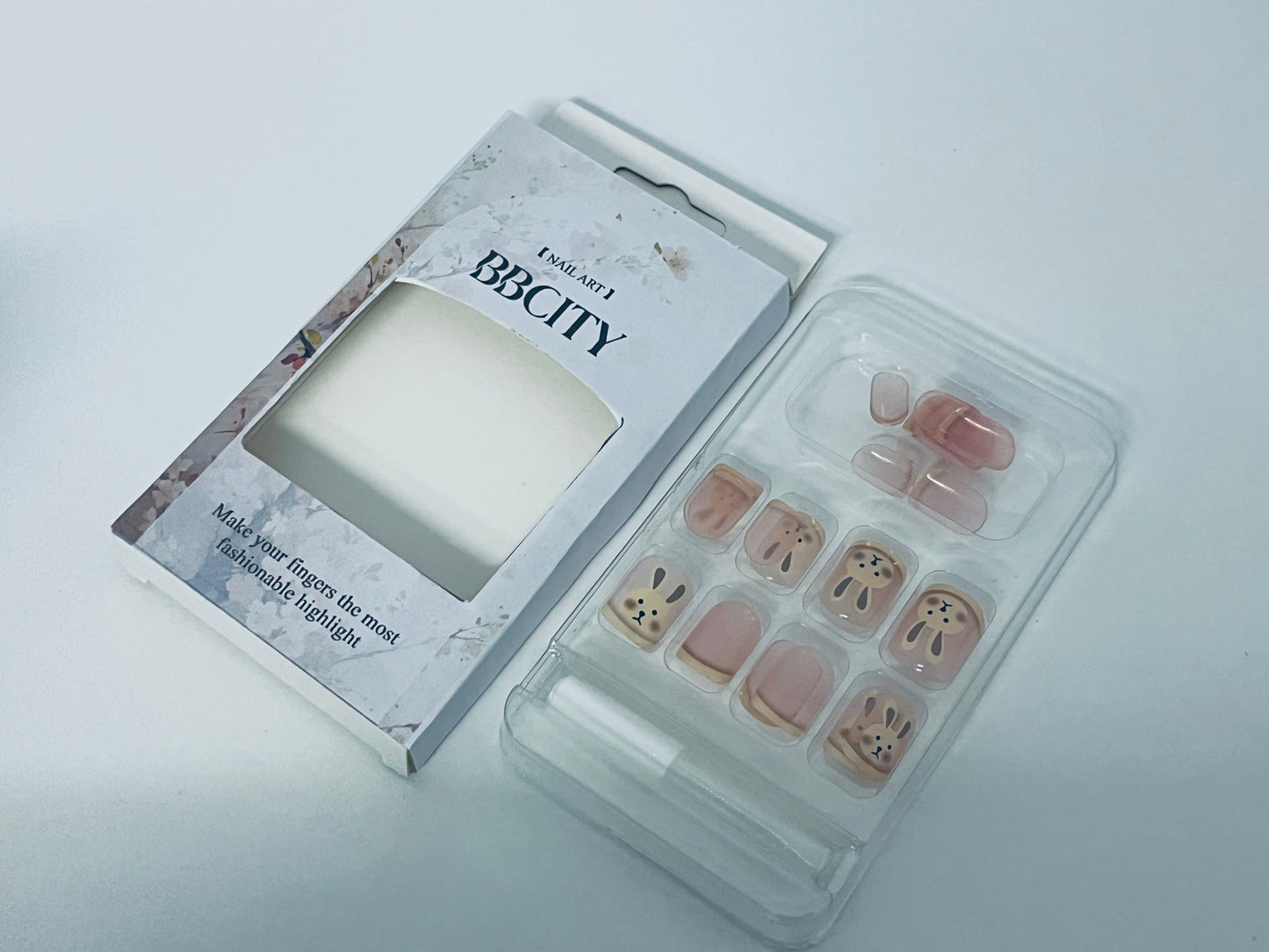 BBCITY Cute Rabbit Press On Nails, Short Length Fake Nails, Easy Application for a Lovely Manicure
