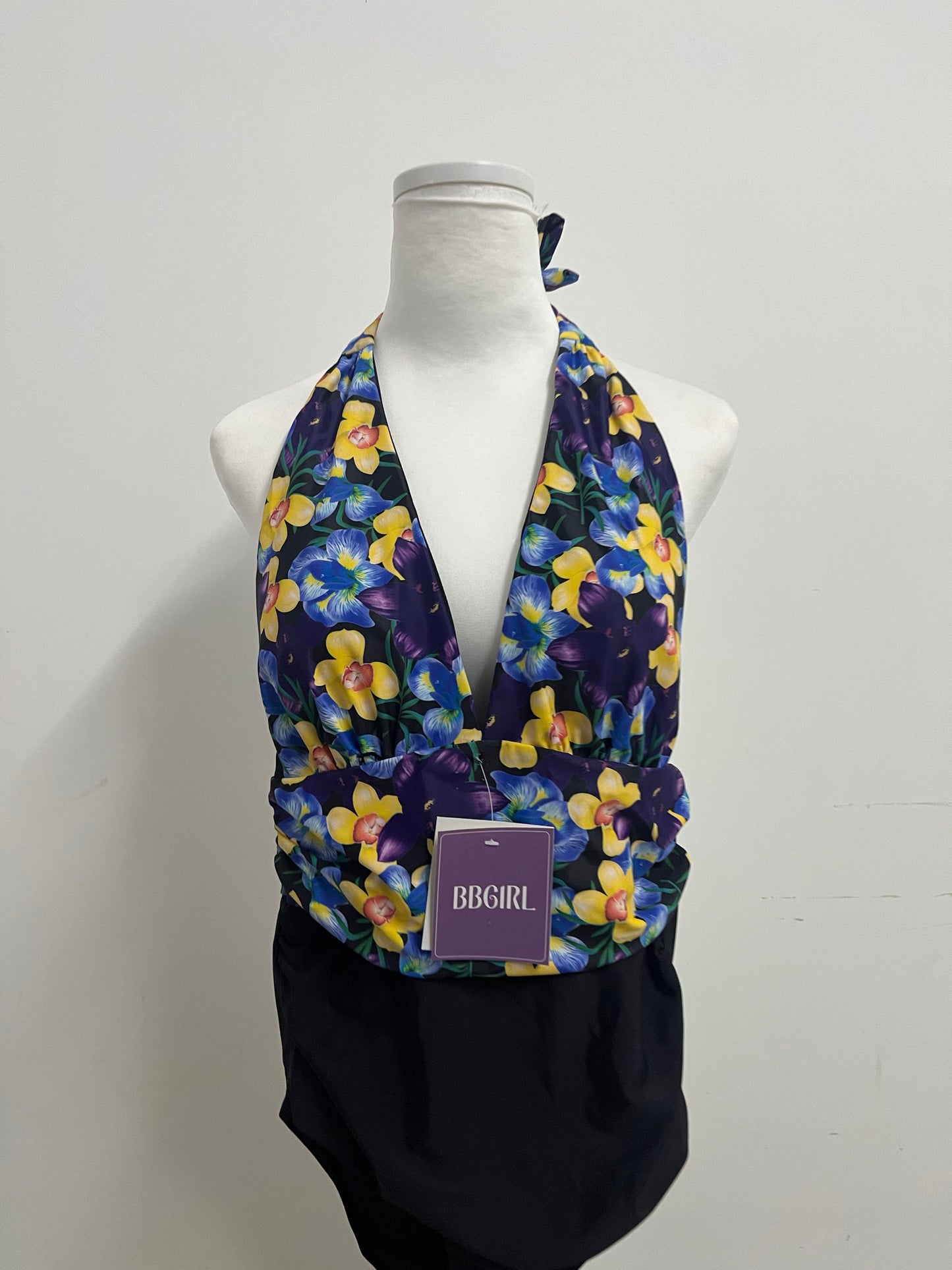 【BBGIRL Floral Halter Swimsuit】—— Vibrant & Stylish Swimwear for Summer