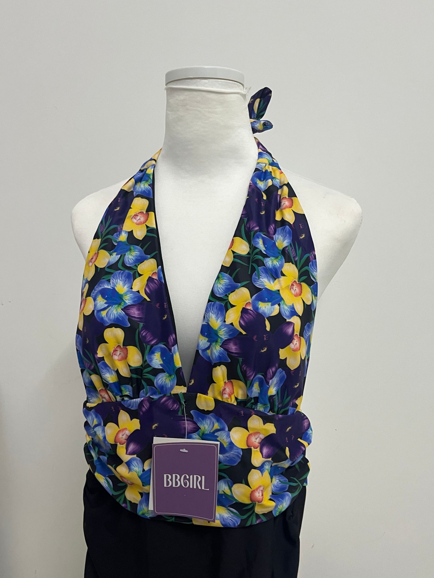 【BBGIRL Floral Halter Swimsuit】—— Vibrant & Stylish Swimwear for Summer