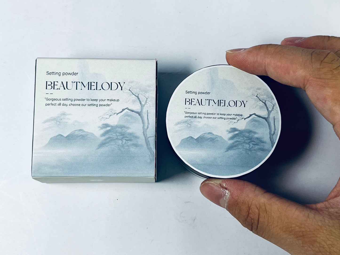 BEAUTMELODY Lightweight Translucent Loose face powder Makeup, Foundation Powder for Women With Puff