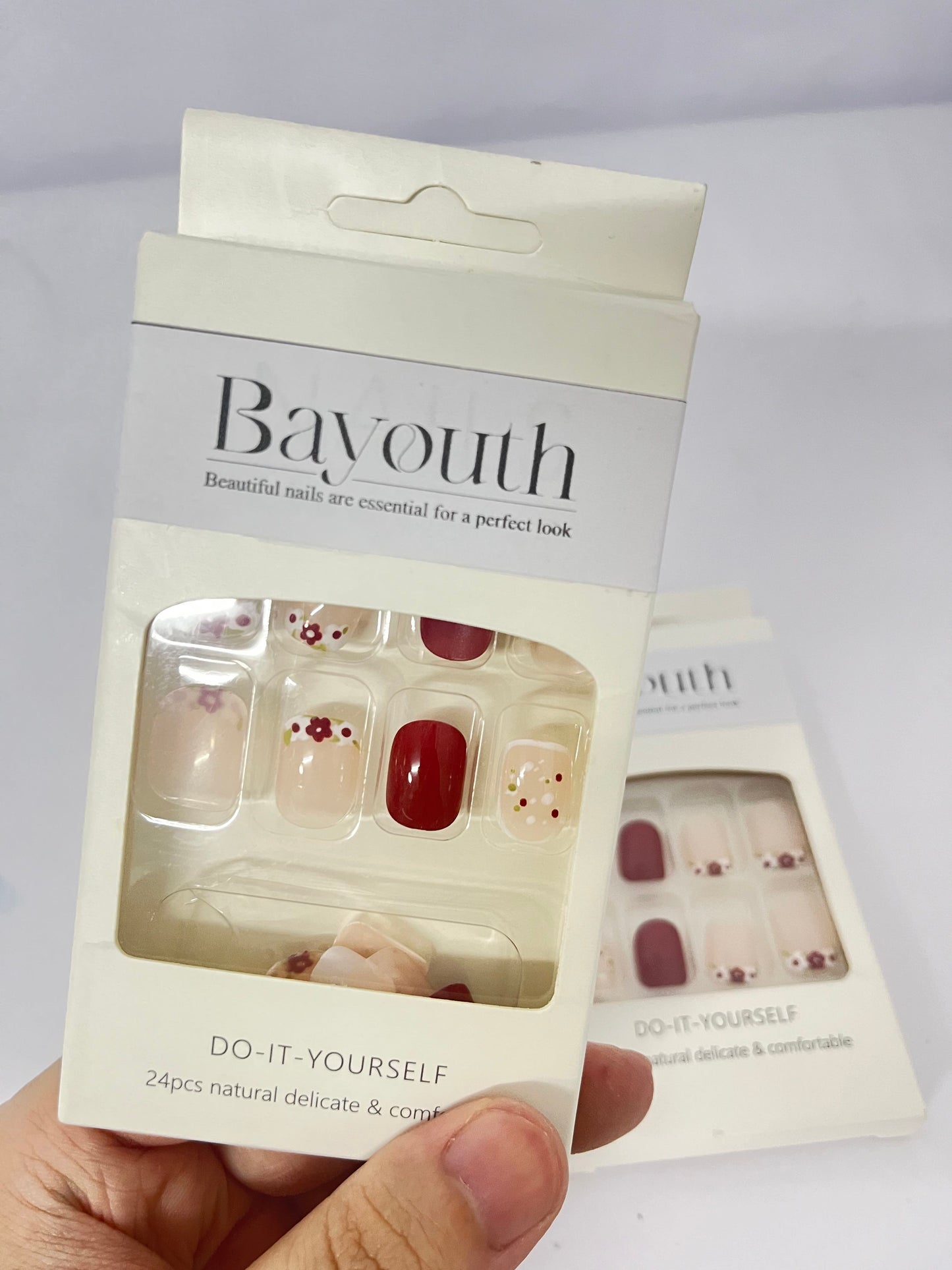 Bayouth False nails Short Press on Nails Square Fake Nails Bling Full Cover French False Nails for Women and Girls 24PCS
