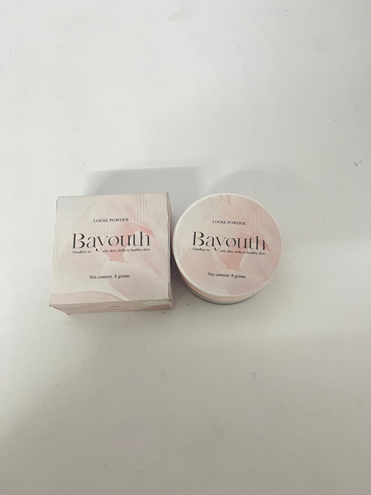 Bayouth Pressed face powder Lightness Soft Light Oil Control Loose Delicate Powder Covers Skin Blemishes Repair Makeup 8g