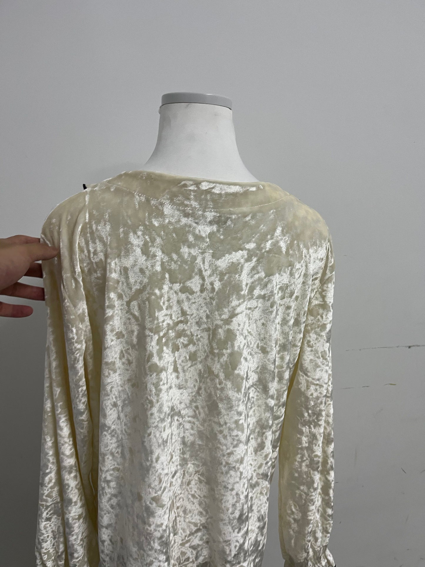 Bearain Light Yellow Sleepwear - Velvet Ruffled Neck Sleep Top for Cozy Elegance