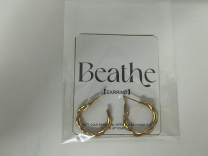 Beathe Gold Twisted Hoop Earrings Light Luxury & Retro A Delicate Accent Piece for Daily Outfits