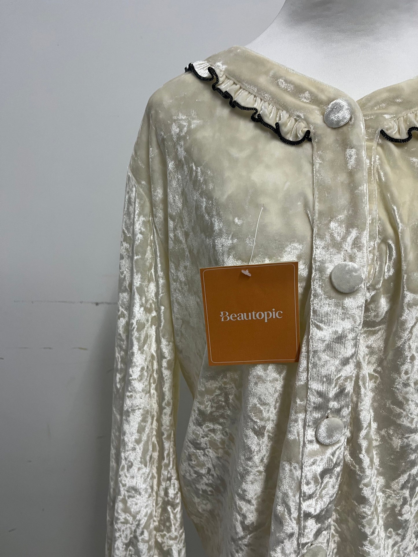 【Beautopic Crushed Velvet Long-Sleeve Nightshirt】—— Luxurious & Cozy Sleepwear with Feminine Details
