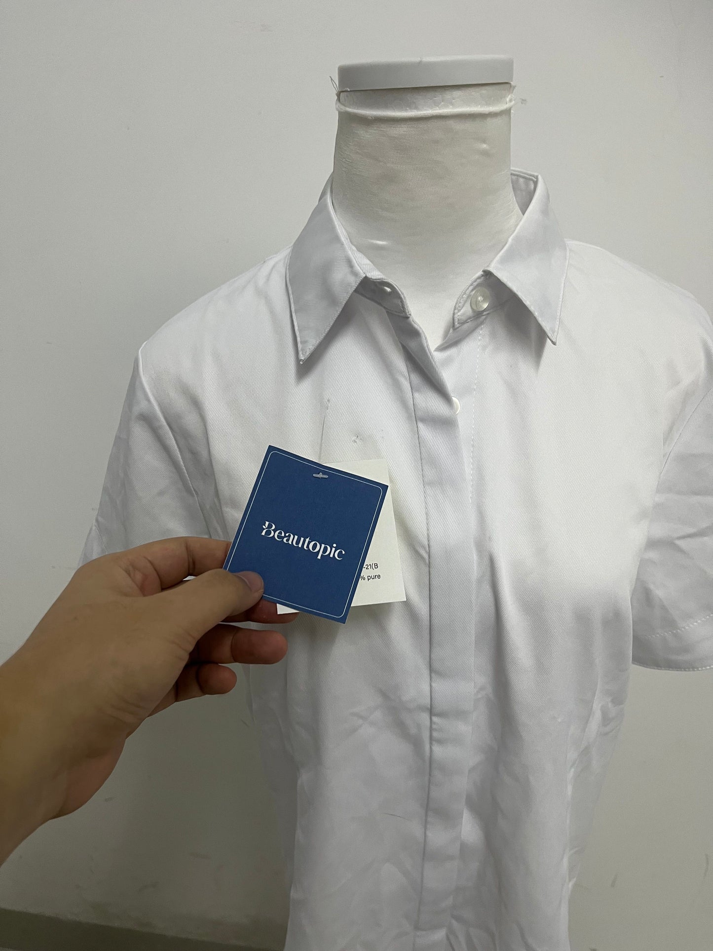 Beautopic White Short Chemise: Timeless Collared Shirt for Breathable Daily & Semi-Casual Wear