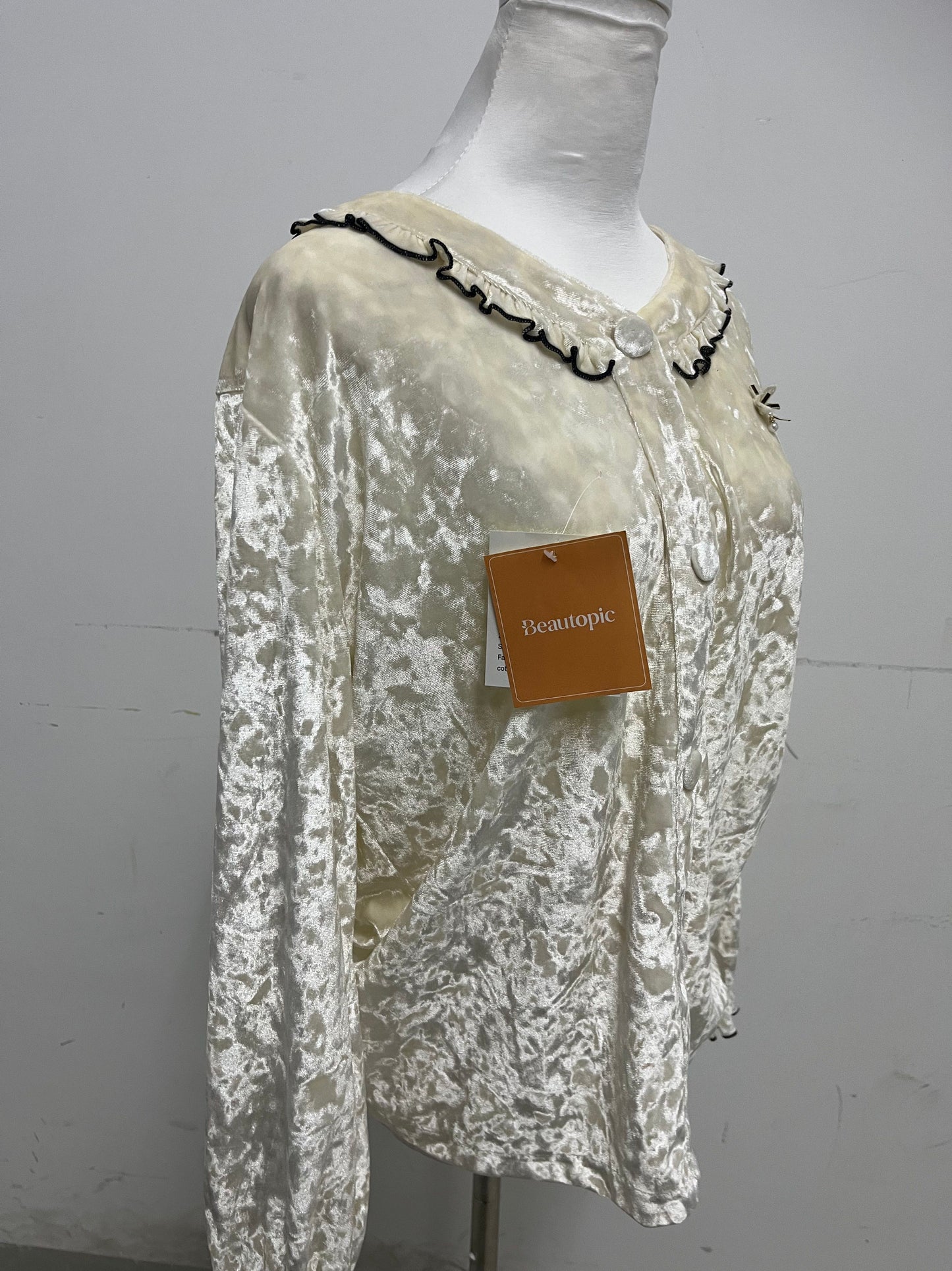 【Beautopic Crushed Velvet Long-Sleeve Nightshirt】—— Luxurious & Cozy Sleepwear with Feminine Details