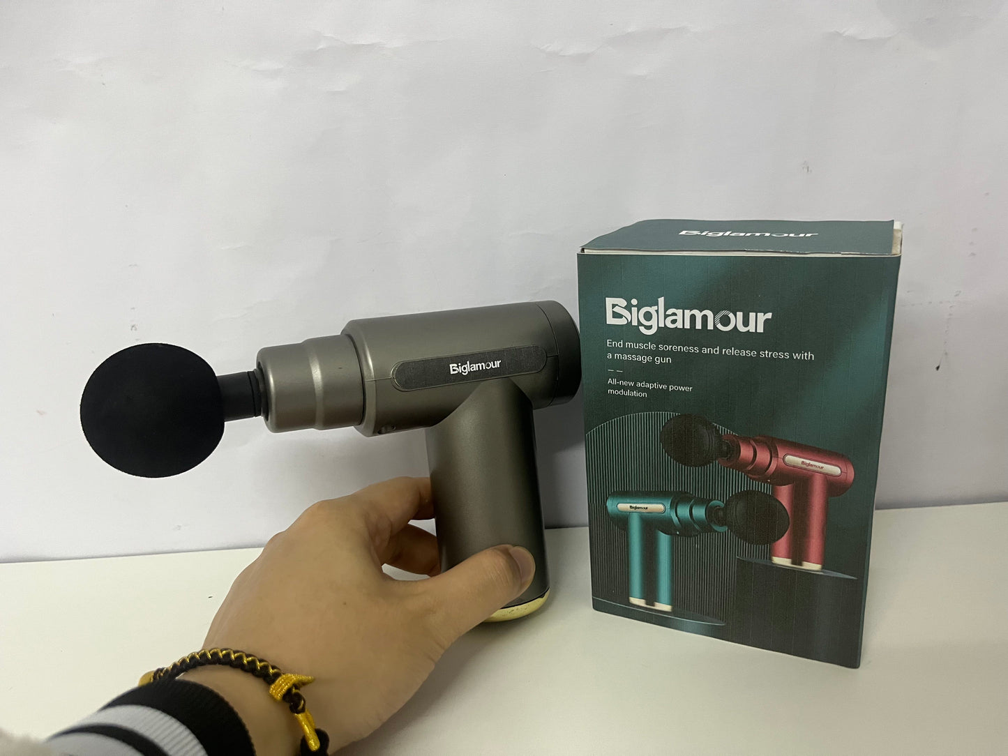 【Biglamour Portable Massage Gun】—— Relieve Soreness & Recharge Your Body Anytime, Anywhere
