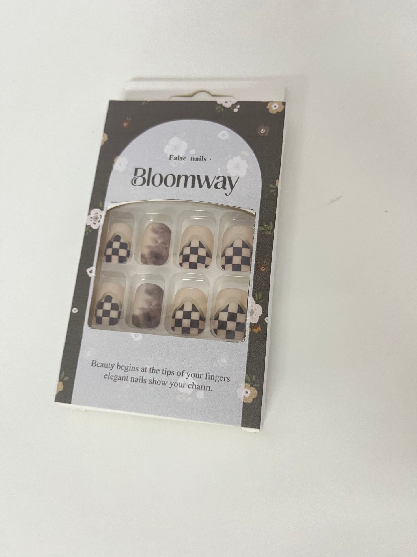 Bloomway Checkerboard & Smudge False Nails – Elegant Aesthetics at Your Fingertips, Refresh Your Nail Style in Seconds