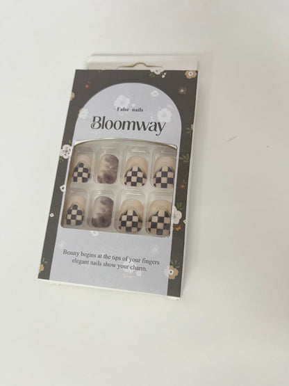 Bloomway Checkerboard & Smudge False Nails – Elegant Aesthetics at Your Fingertips, Refresh Your Nail Style in Seconds