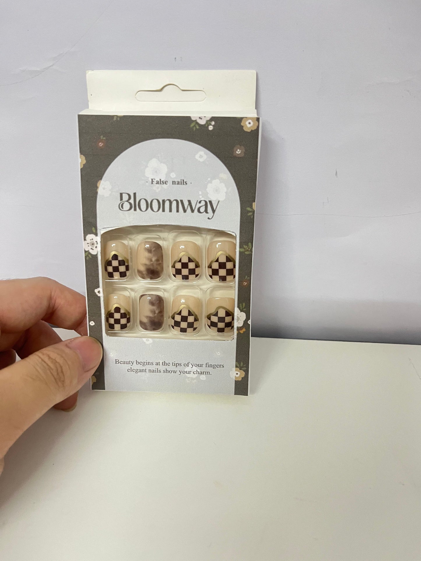 Bloomway Checkerboard & Smudge False Nails – Elegant Aesthetics at Your Fingertips, Refresh Your Nail Style in Seconds