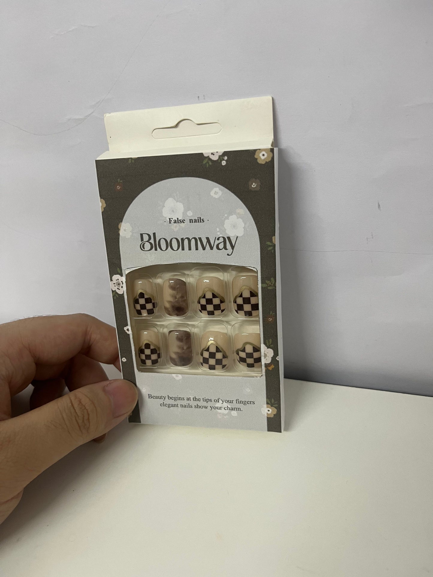 Bloomway Checkerboard & Smudge False Nails – Elegant Aesthetics at Your Fingertips, Refresh Your Nail Style in Seconds