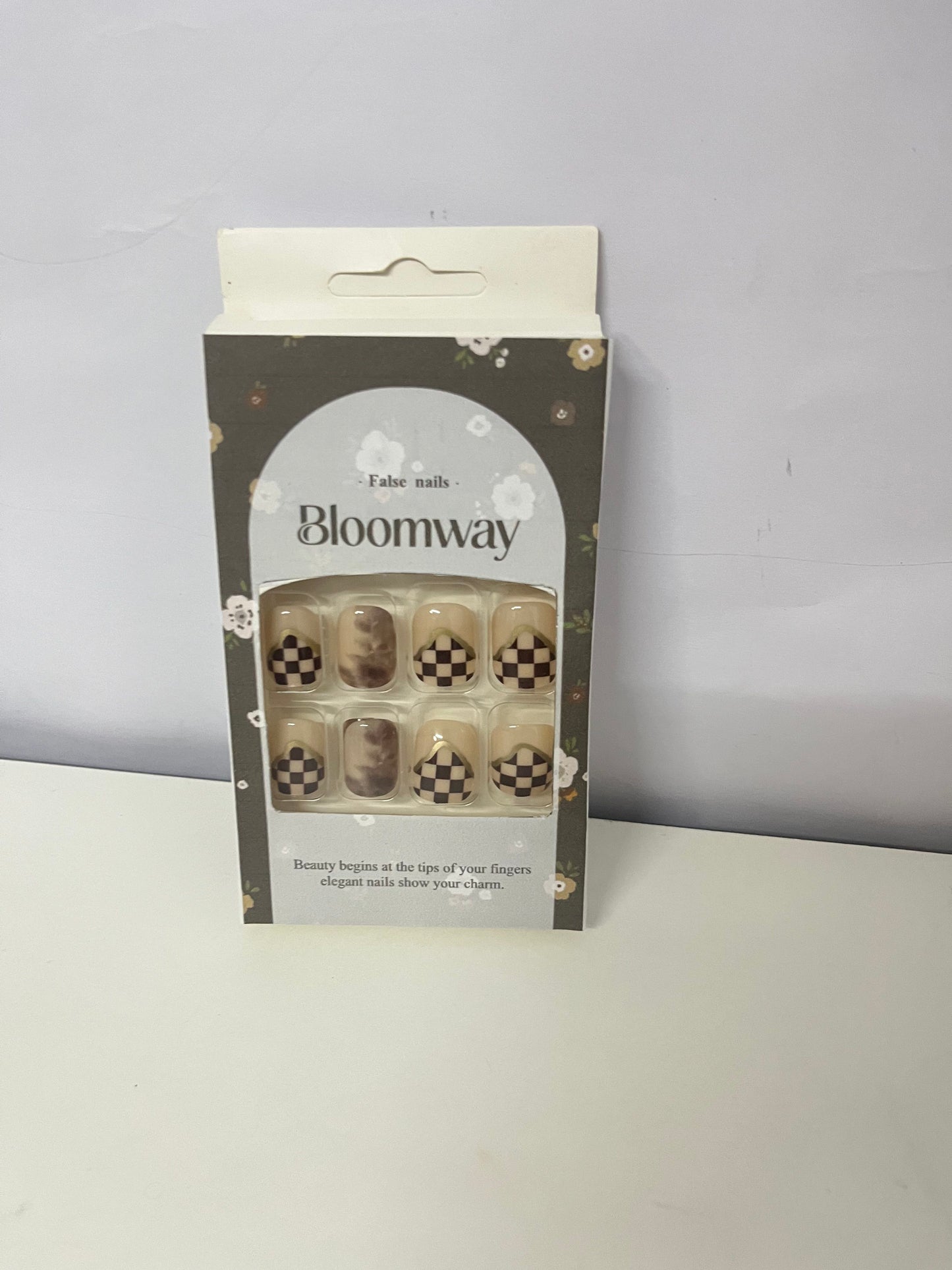 Bloomway Checkerboard & Smudge False Nails – Elegant Aesthetics at Your Fingertips, Refresh Your Nail Style in Seconds