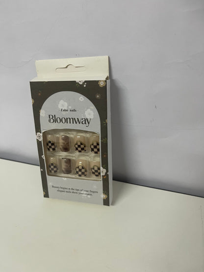 Bloomway Checkerboard & Smudge False Nails – Elegant Aesthetics at Your Fingertips, Refresh Your Nail Style in Seconds