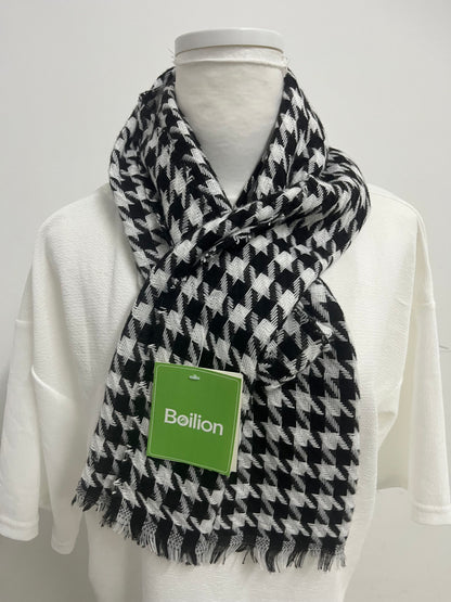 【Boilion Black & White Houndstooth Scarf】—— Timeless Pattern for Daily Styling