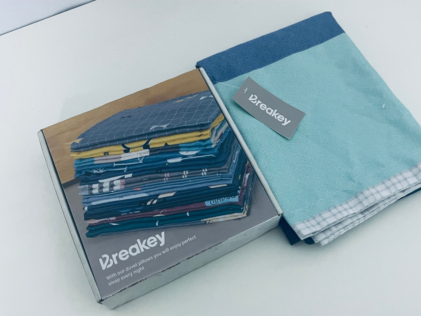 Breakey Color-Block Texture Pillowcase Comfortable & Skin-Friendly Sleep Item