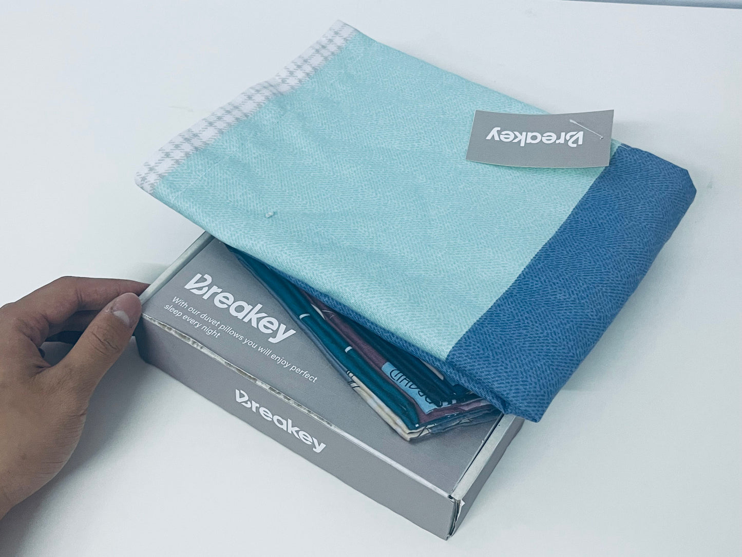 Breakey Color-Block Texture Pillowcase Comfortable & Skin-Friendly Sleep Item