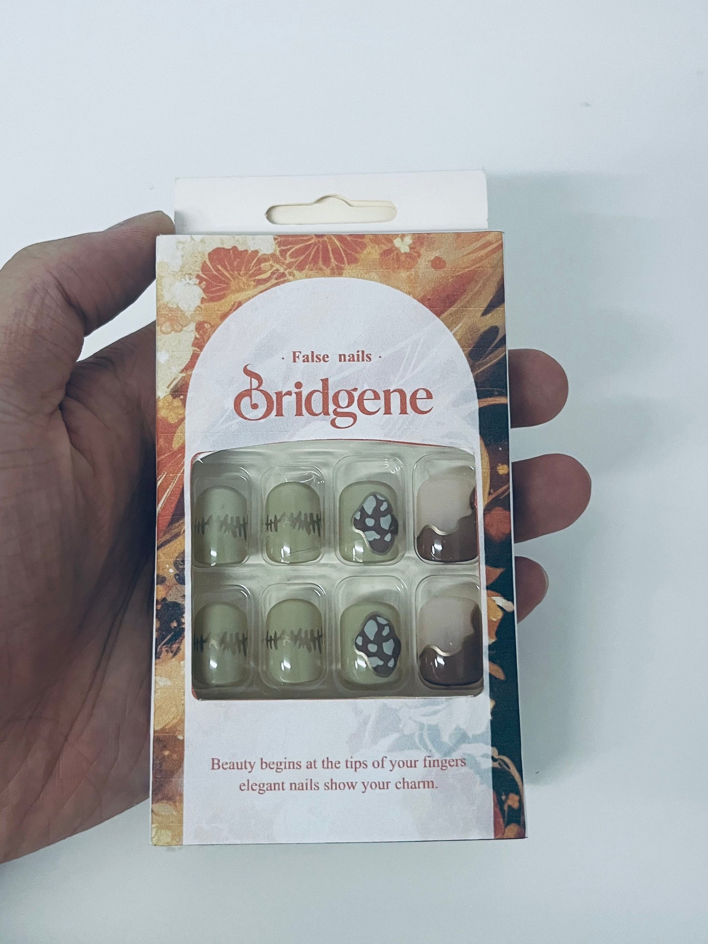 Bridgene Forest-Style Mushroom False Nails Retro Literary Style An Atmospheric Item for Finger Decoration