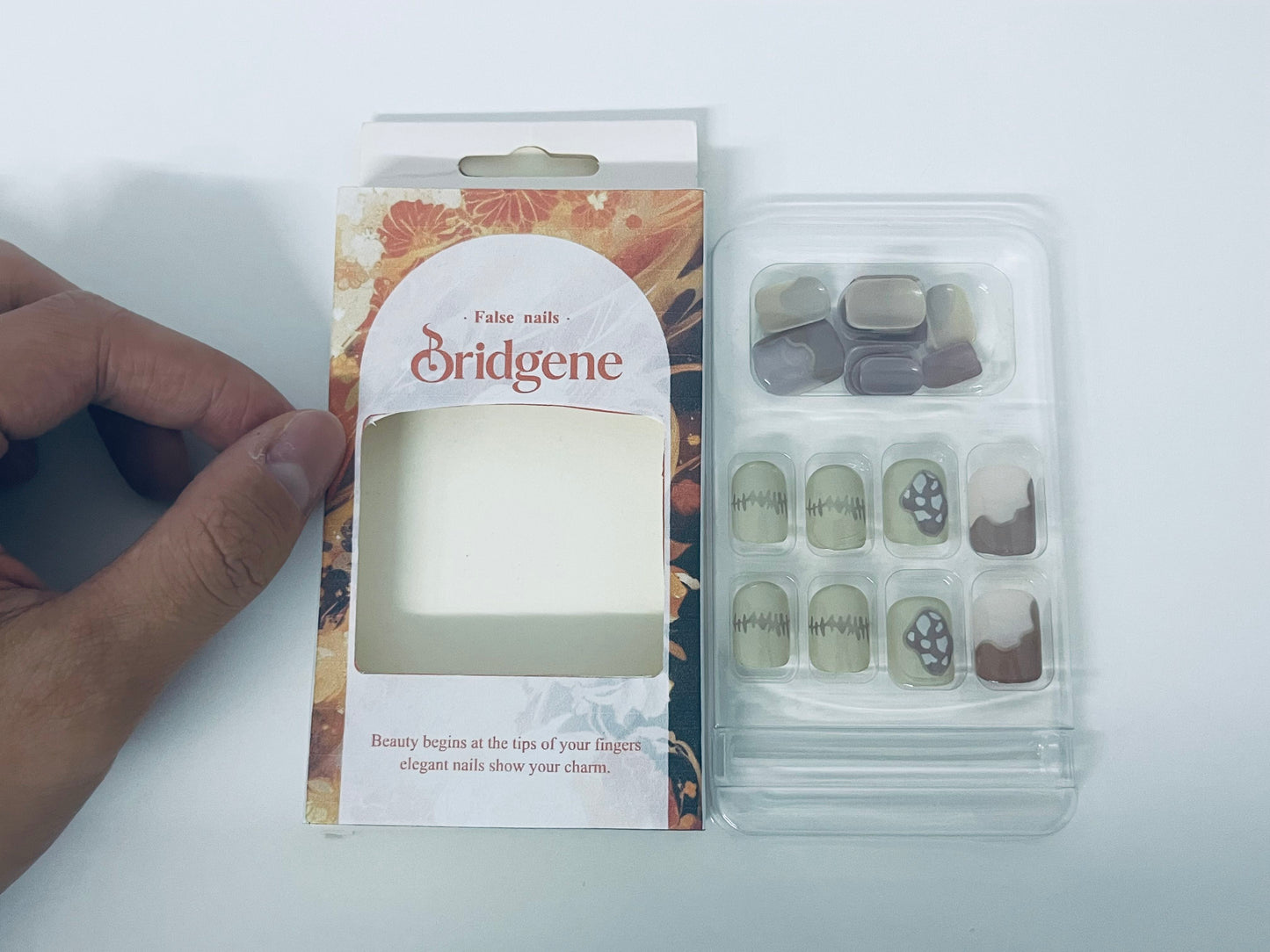 Bridgene Forest-Style Mushroom False Nails Retro Literary Style An Atmospheric Item for Finger Decoration