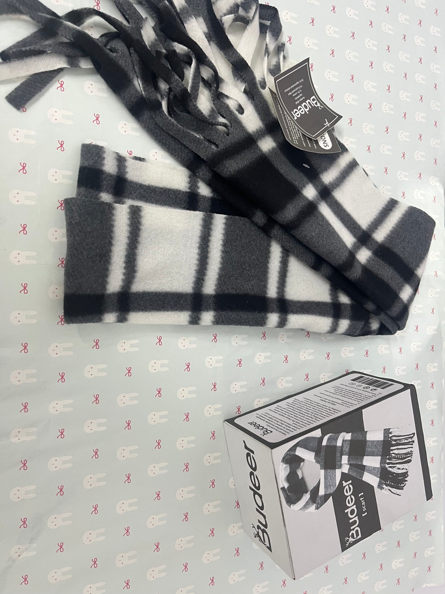 Budeer Classic Black & White Plaid Scarf - Soft Fringed Winter Scarf for Men & Women