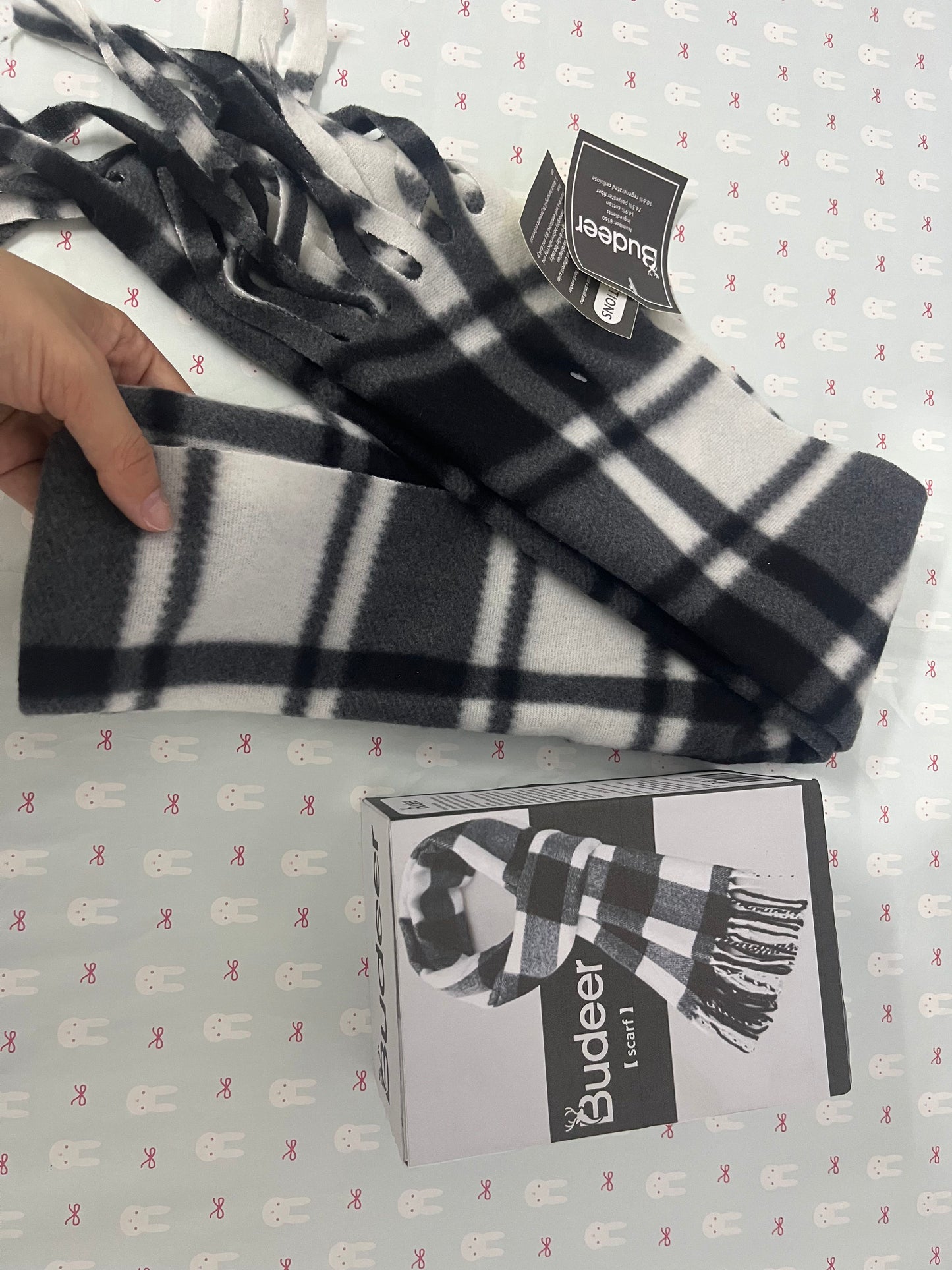 Budeer Classic Black & White Plaid Scarf - Soft Fringed Winter Scarf for Men & Women