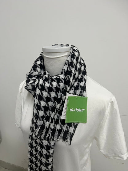 Budstar Houndstooth Scarf Classic Retro Warm & Versatile A Textured Highlight for Autumn and Winter Styling