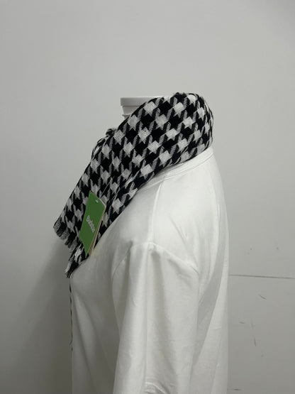 Budstar Houndstooth Scarf Classic Retro Warm & Versatile A Textured Highlight for Autumn and Winter Styling