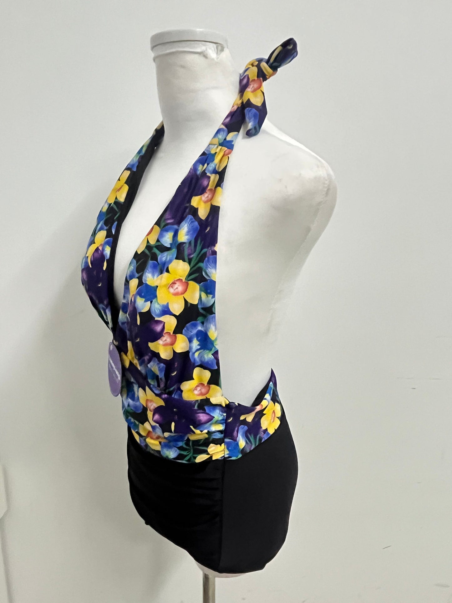 【Bunnyoung Purple Floral Halter Swimsuit】—— Vibrant & Stylish Beachwear