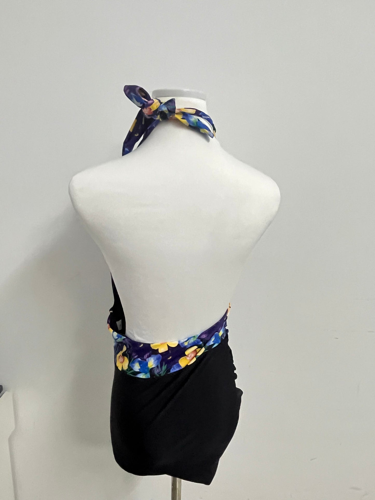 【Bunnyoung Purple Floral Halter Swimsuit】—— Vibrant & Stylish Beachwear
