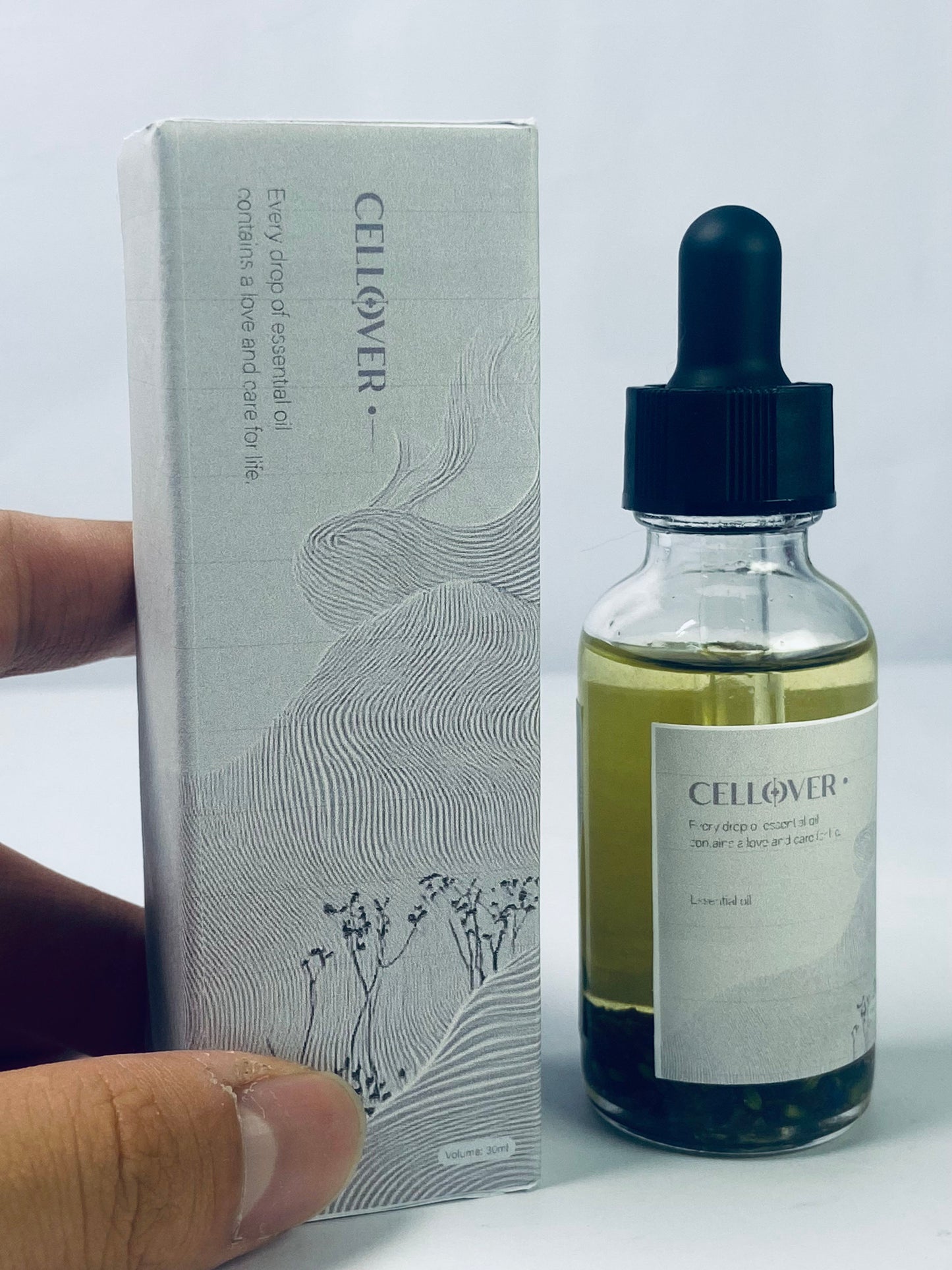 CELLOVER Eucalyptus Essential Oil,Therapeutic Grade,Premium Quality Perfect for Aromatherapy (30ml)