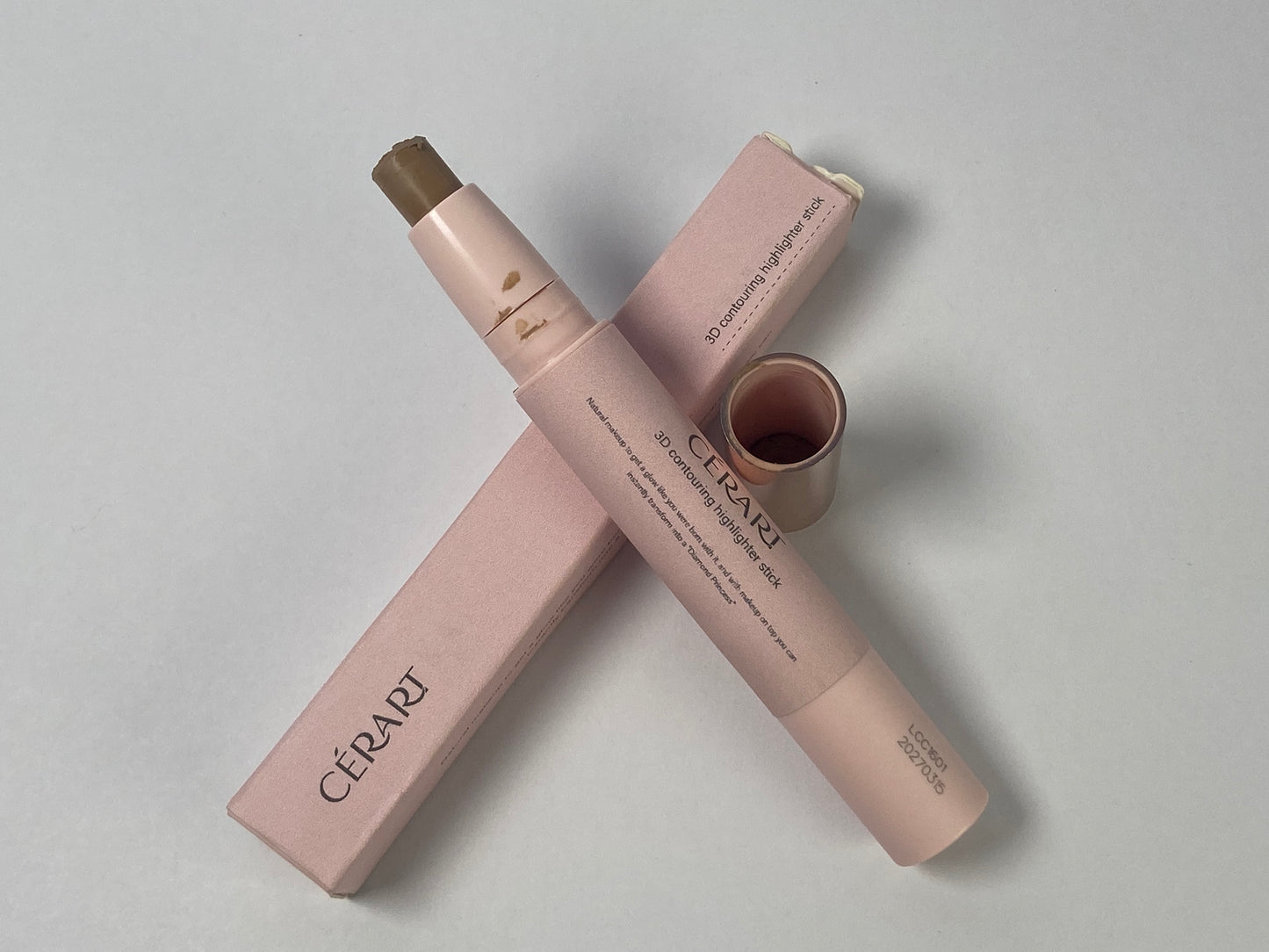 CÉRART Highlighter make-up  Eyeshadow Stick,  Cream Eye Shadow Sticks Brightener Eyeshadow Pencil Crayon Highlighter Eye Makeup Shadow  with Crease-proof Formula Long Lasting Waterproof Eye Shadow Make Up
