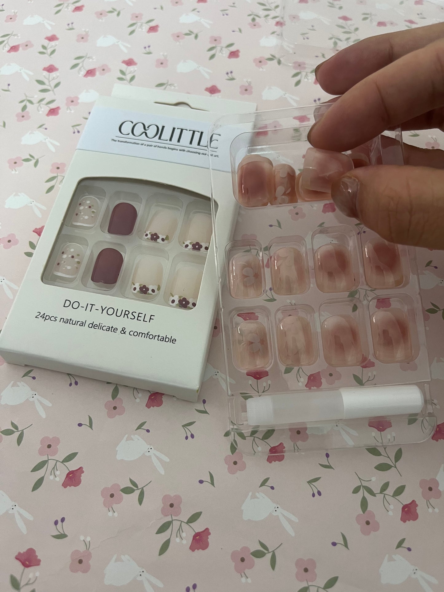COOLITTLE False nails, Wedding,Reusable Nail Stickers, Artificial Glossy Fake Nails, Press on Fake Nails for Women/Girls