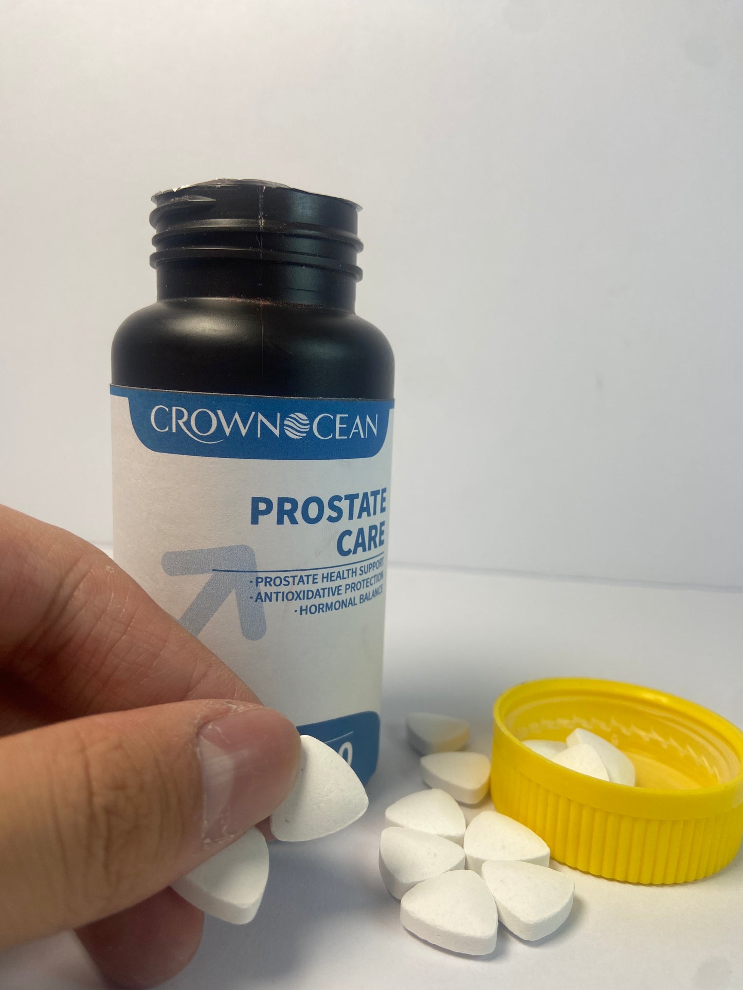 CROWNOCEAN Prostate Health Supplements for Men – Saw Palmetto for Men with Zinc, Pygeum & Pumpkin Seed – Prostate Supplements for Urinary Flow, Bladder Control & Hormonal Balance – 60 Vegan tablets