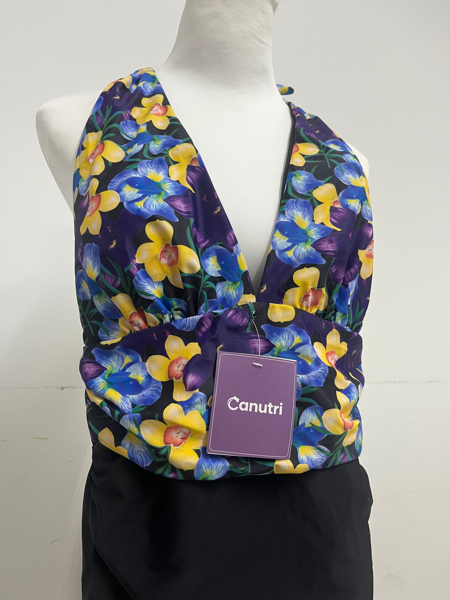 【Canutri Floral Halter Swimsuit】—— Stylish & Flattering Beachwear