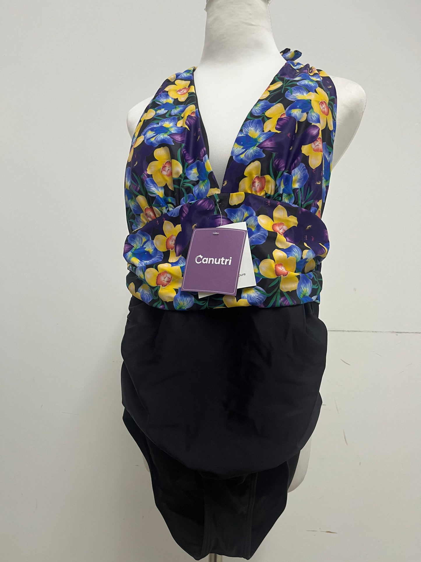 【Canutri Floral Halter Swimsuit】—— Stylish & Flattering Beachwear