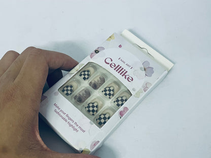 Celllike Checkerboard & Smudge Nail Art Tips - Fashion Nails in Minutes