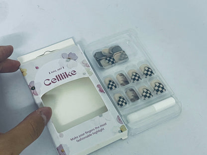 Celllike Checkerboard & Smudge Nail Art Tips - Fashion Nails in Minutes