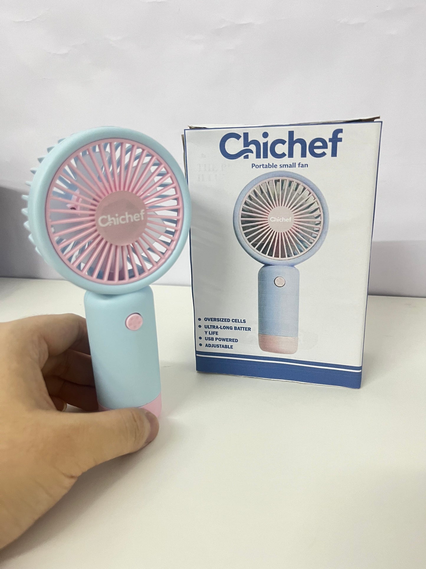 【Chichef Two-Tone Portable Electric Fan】—— Compact Cooling Companion for On-the-Go