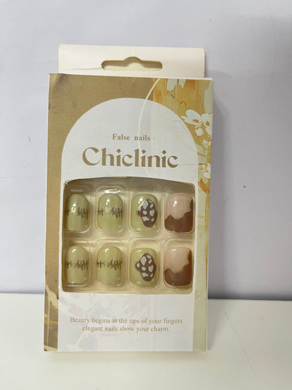 Chiclinic Cream Brown Art False Nails Self-Adhesive A Convenient & Elegant Item for Daily Manicure