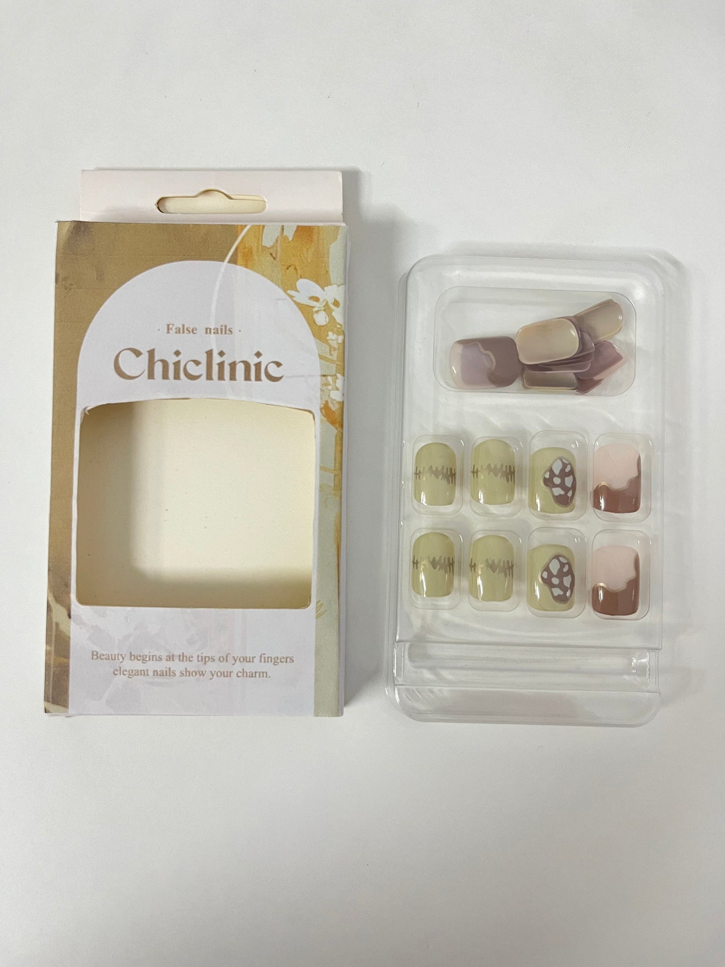 Chiclinic Cream Brown Art False Nails Self-Adhesive A Convenient & Elegant Item for Daily Manicure