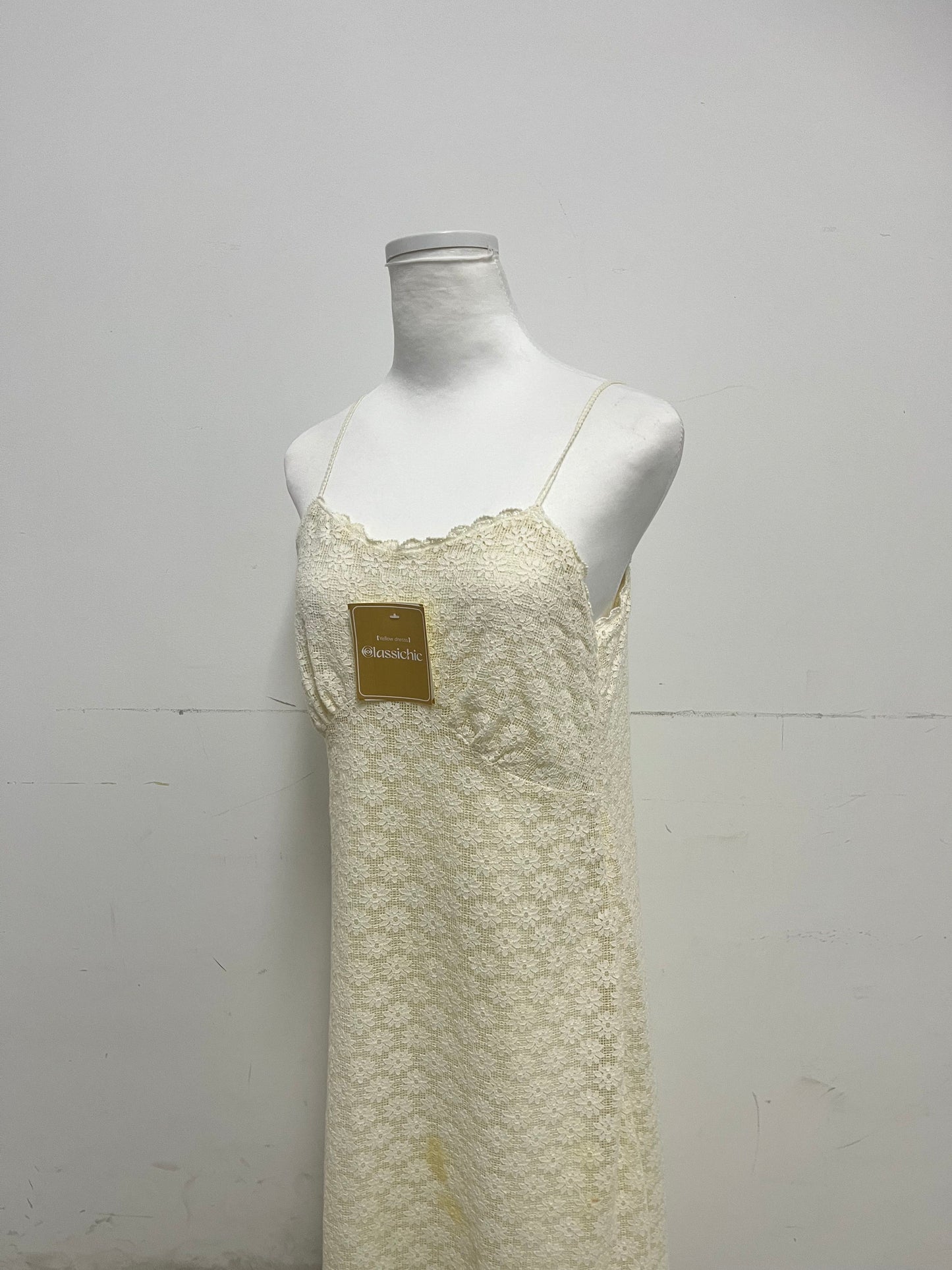 Classichic Yellow Skirt - Slim Fit Midi with Intricate Floral Lace Design